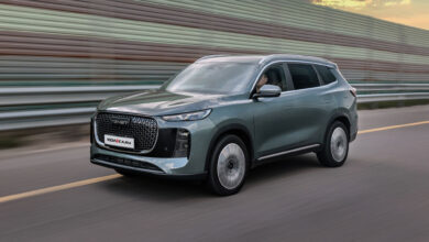 Photo of Кошачьи глазки, два планшета и джойстик под рулем: тест-драйв Tenet T8