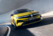 Семейство Opel Astra примерило новое лицо и более емкую батарею Photo of Семейство Opel Astra примерило новое лицо и более емкую батарею